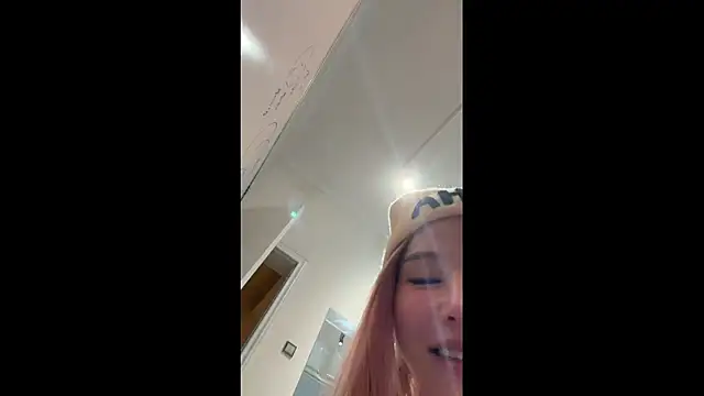 xiaowan_x Live Webcam on Stripchat