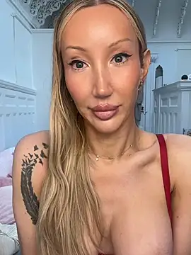 Allana29