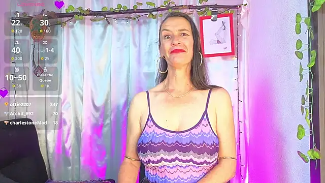 LeanaMaturee webcam