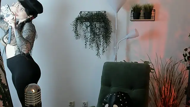 NeoGeisha webcam