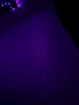 SexyAssPosingGuy webcam