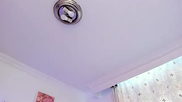 canelleGarces webcam
