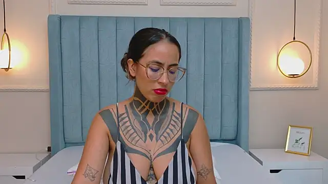 NicoleBlum live sex cam