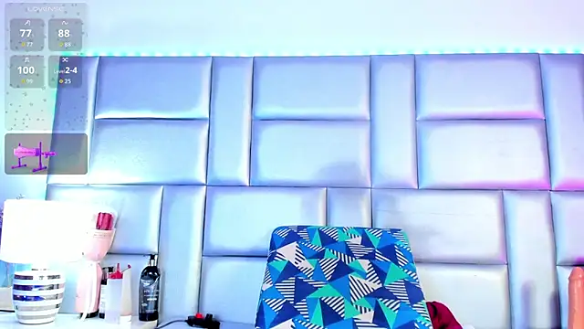 LovelyNickii webcam