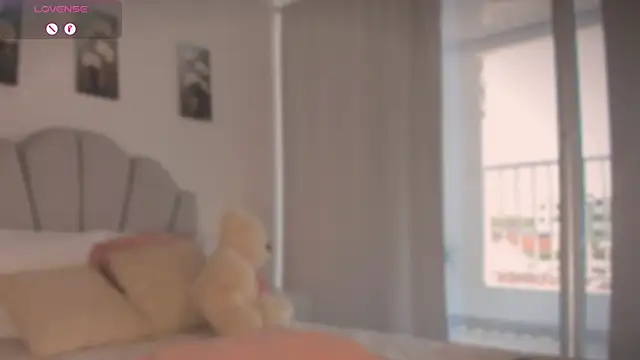 Auren_Sethian webcam