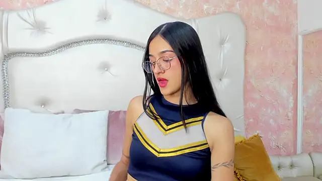 SarahDoll__ webcam