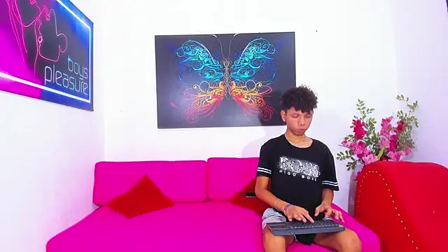 Spicy_guys webcam