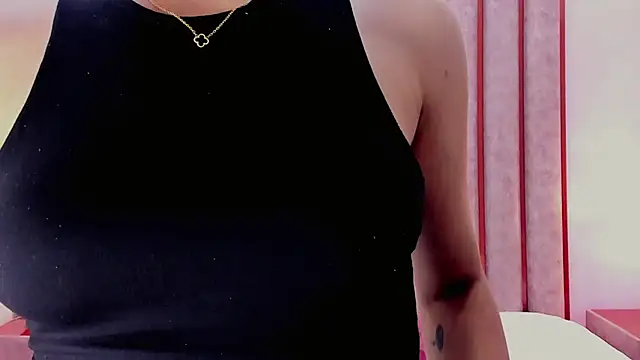 Zoe_Monrow webcam