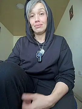 MARILYNMADELENAKOVANOVA webcam
