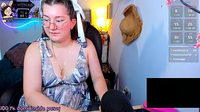 HunnyyLove webcam