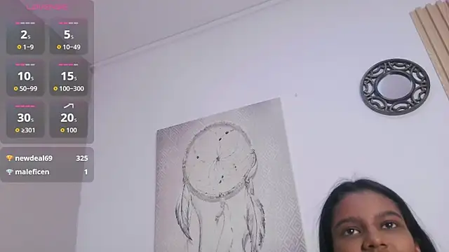 queen_adhara webcam