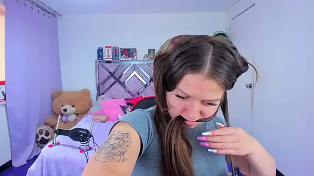 Luna_Analya webcam