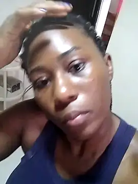 MONIQUE-LAMOUR webcam