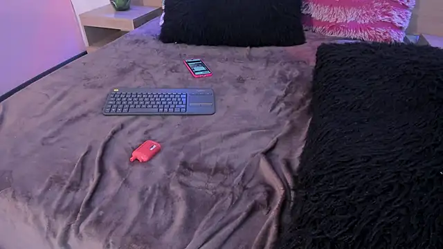 KittyVelve webcam