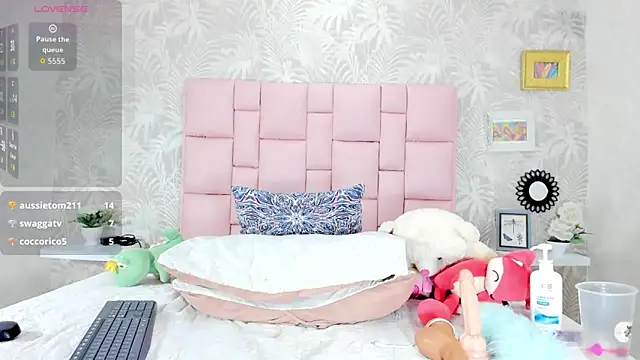 Mara_Summerr webcam