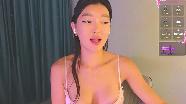 AudreyMell live sex cam