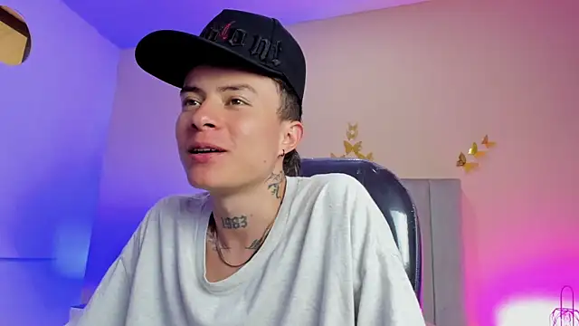 Nascary_Fox webcam