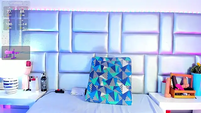 LovelyNickii webcam