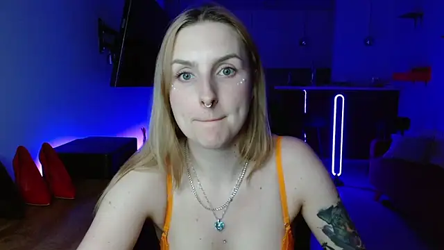 illusorycat webcam
