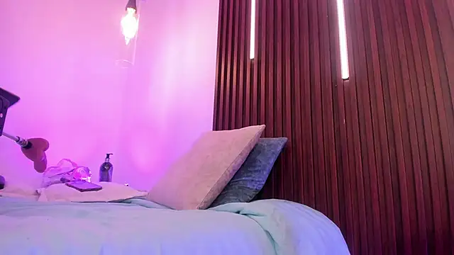 ArianaBaker webcam
