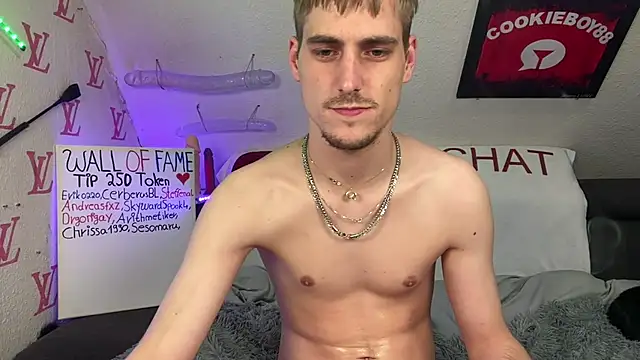 Cookieboy88's live cam