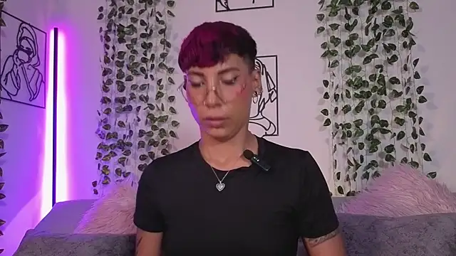 MiaMorgan_ webcam