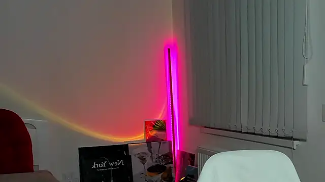 Andrea_Blossom webcam