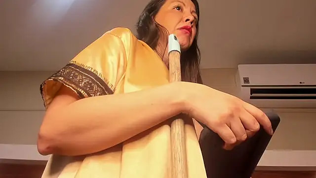 AriadnaHarper webcam