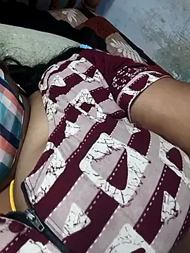 TAMIL_ELAKKIYA webcam