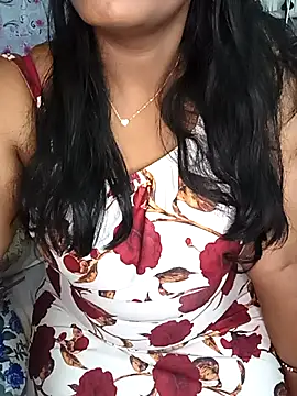 Webcam Model (Mayuri-hot)  is live.Free join now!