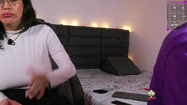 kathieandpovcock1 webcam