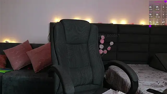 kathieandpovcock1 webcam