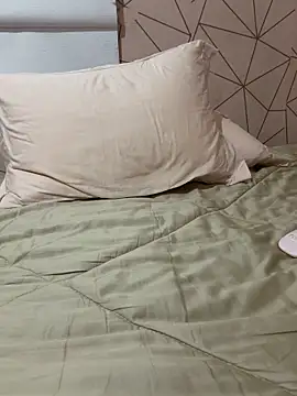 Irresistible24 webcam