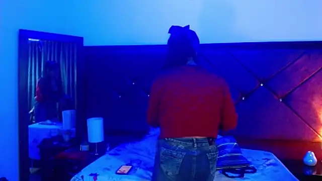 Julietacollins06 webcam
