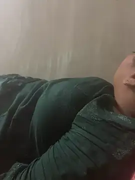 beautifulqueen12 webcam