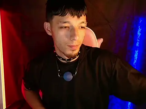 dark_men1 webcam