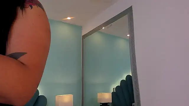 sharlott18 webcam
