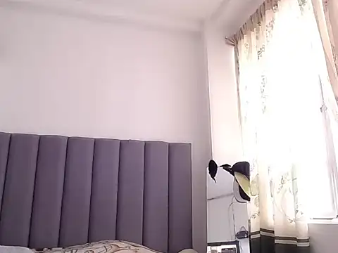 saara_johnson496 webcam
