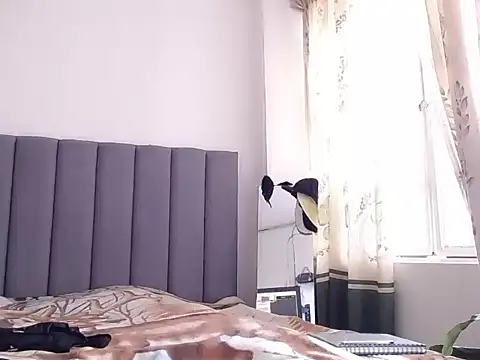 saara_johnson496 - Saara_johnson496's free webcam - UK Sex Cams