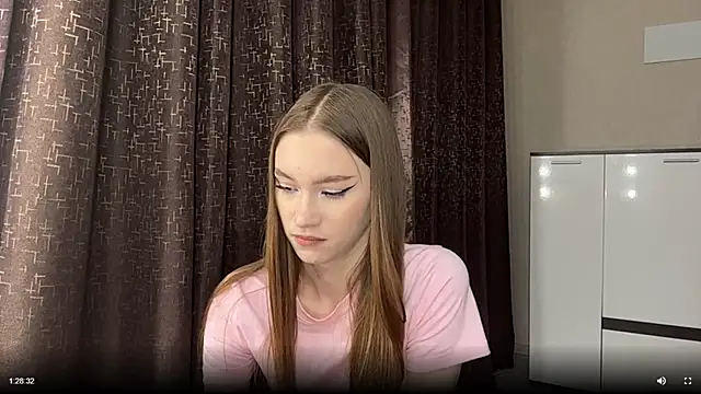 NuDonzze webcam