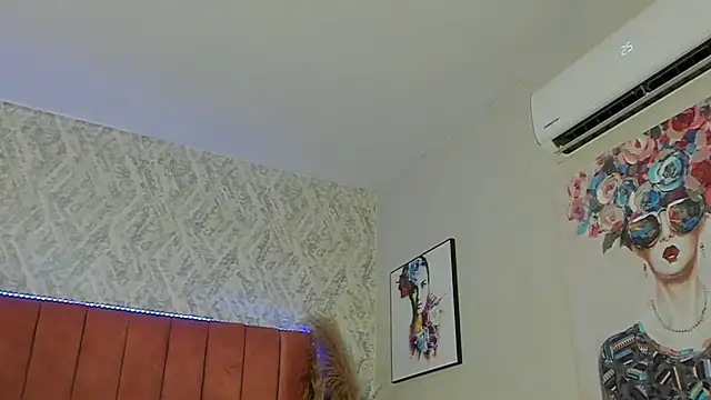 chiarabonds webcam