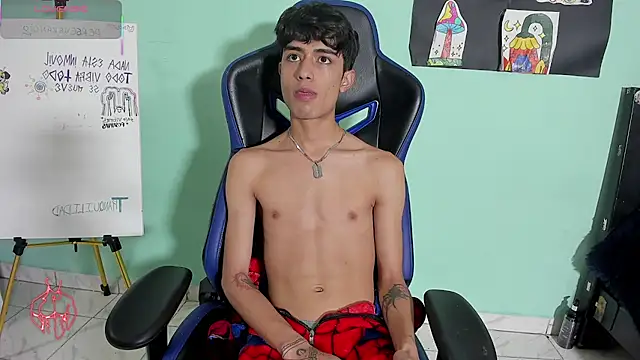 TYLERhHOT2005 webcam