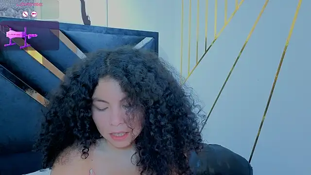 Zoe-yanin webcam