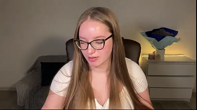 EvaMaddison webcam