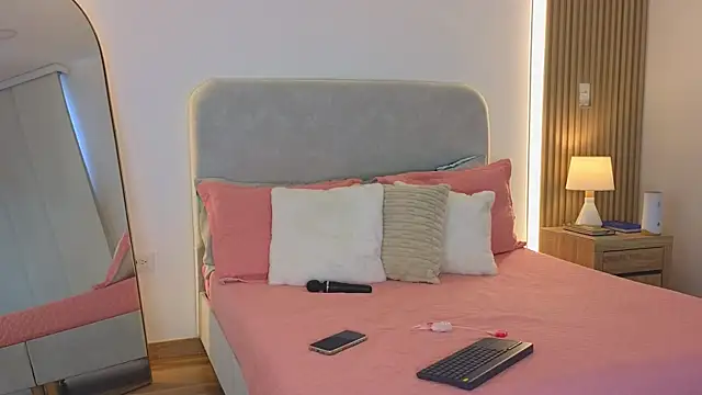 KristennBlue webcam