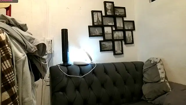 MirandaLatinaLovely webcam