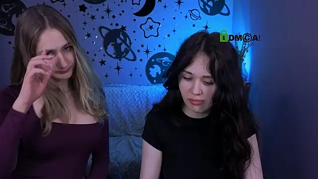 riley_sanders webcam