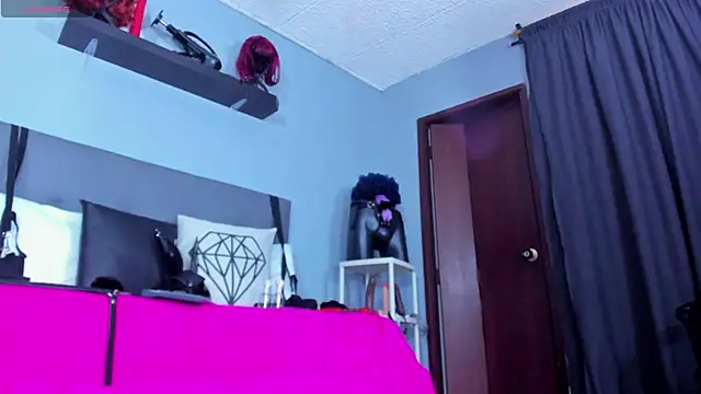 Coco_Kiss webcam