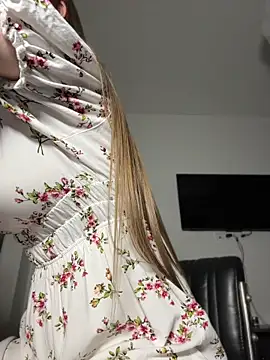 NickiLike webcam