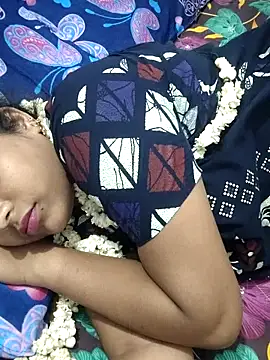 sweetqueen143 webcam